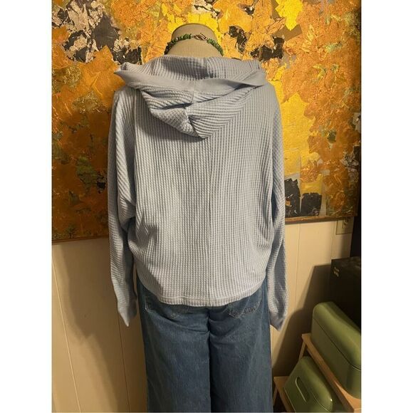 Three Dots Kentucky Blue Cropped Thermal Hoodie Sweatshirt Size M - Picture 6 of 9